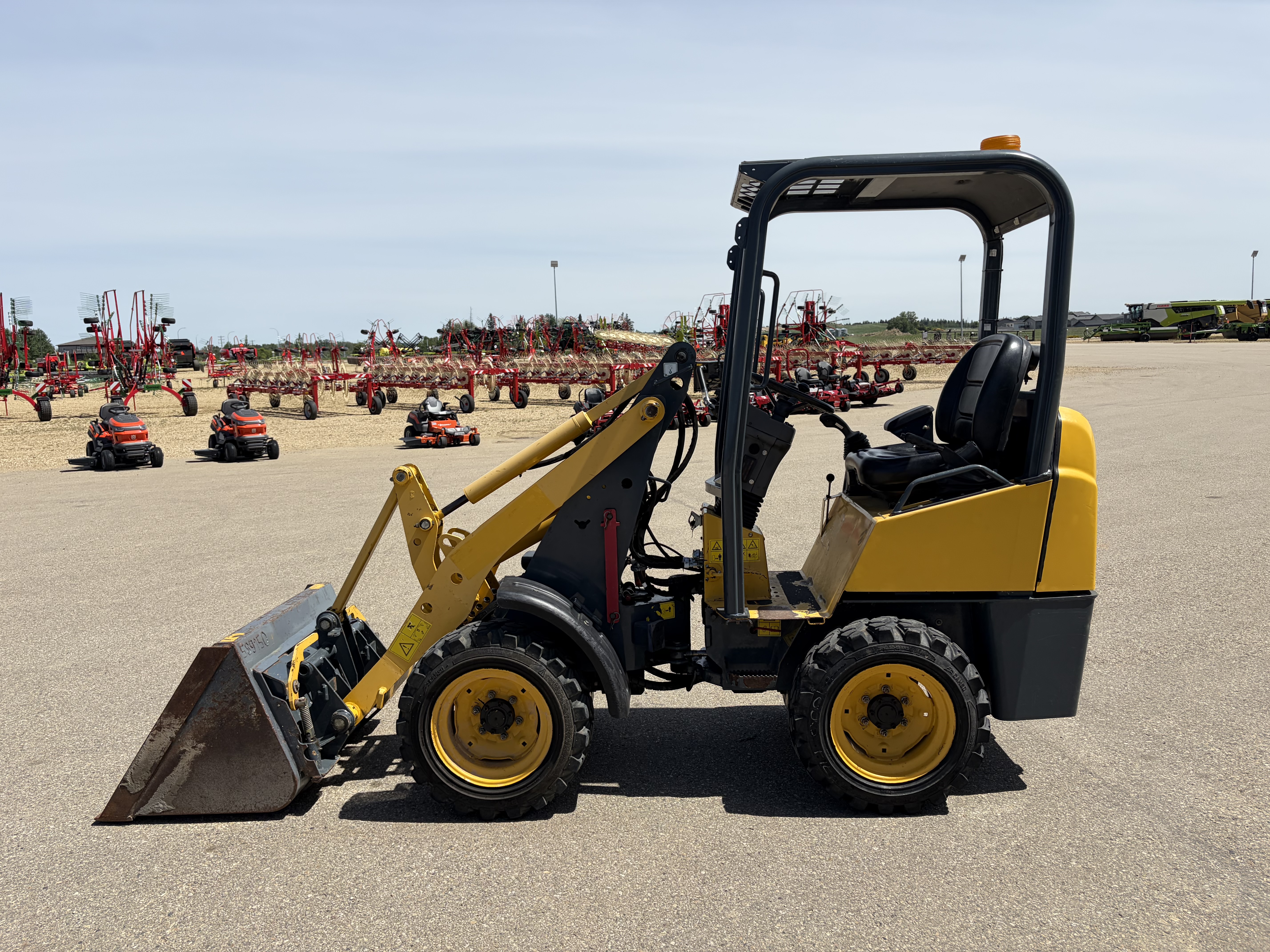 2015 Gehl AL140 Wheel Loader