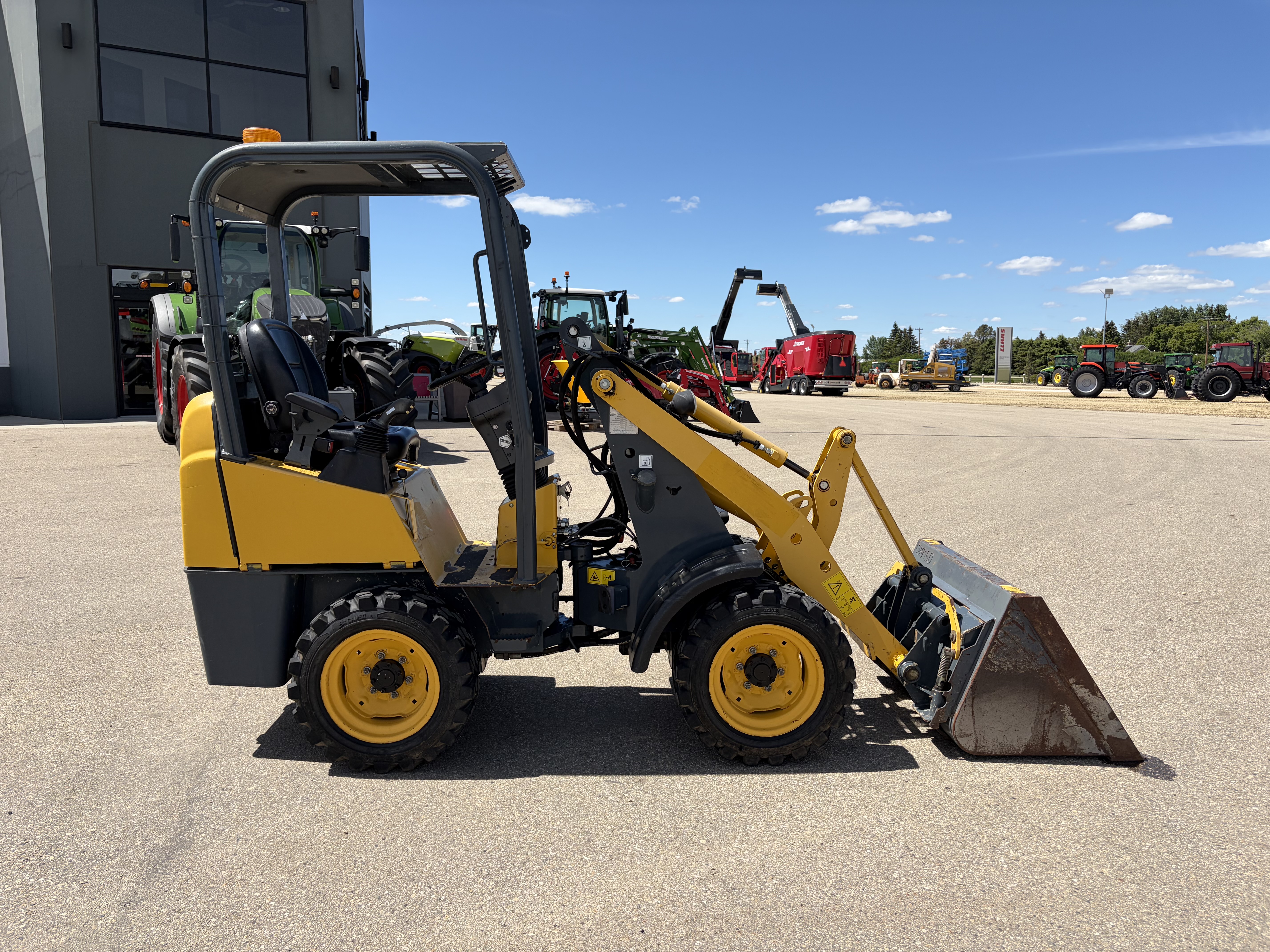 2015 Gehl AL140 Wheel Loader