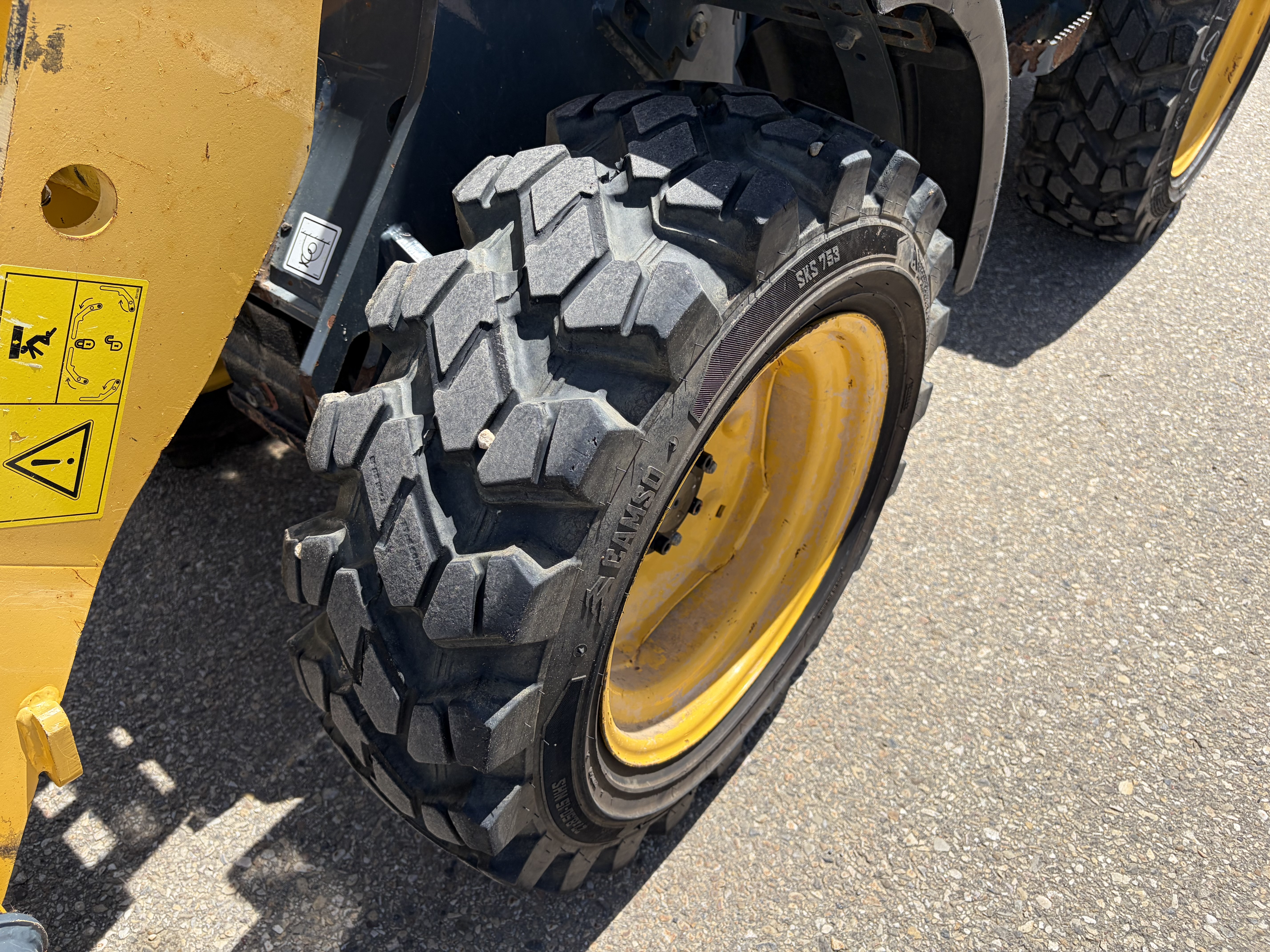 2015 Gehl AL140 Wheel Loader