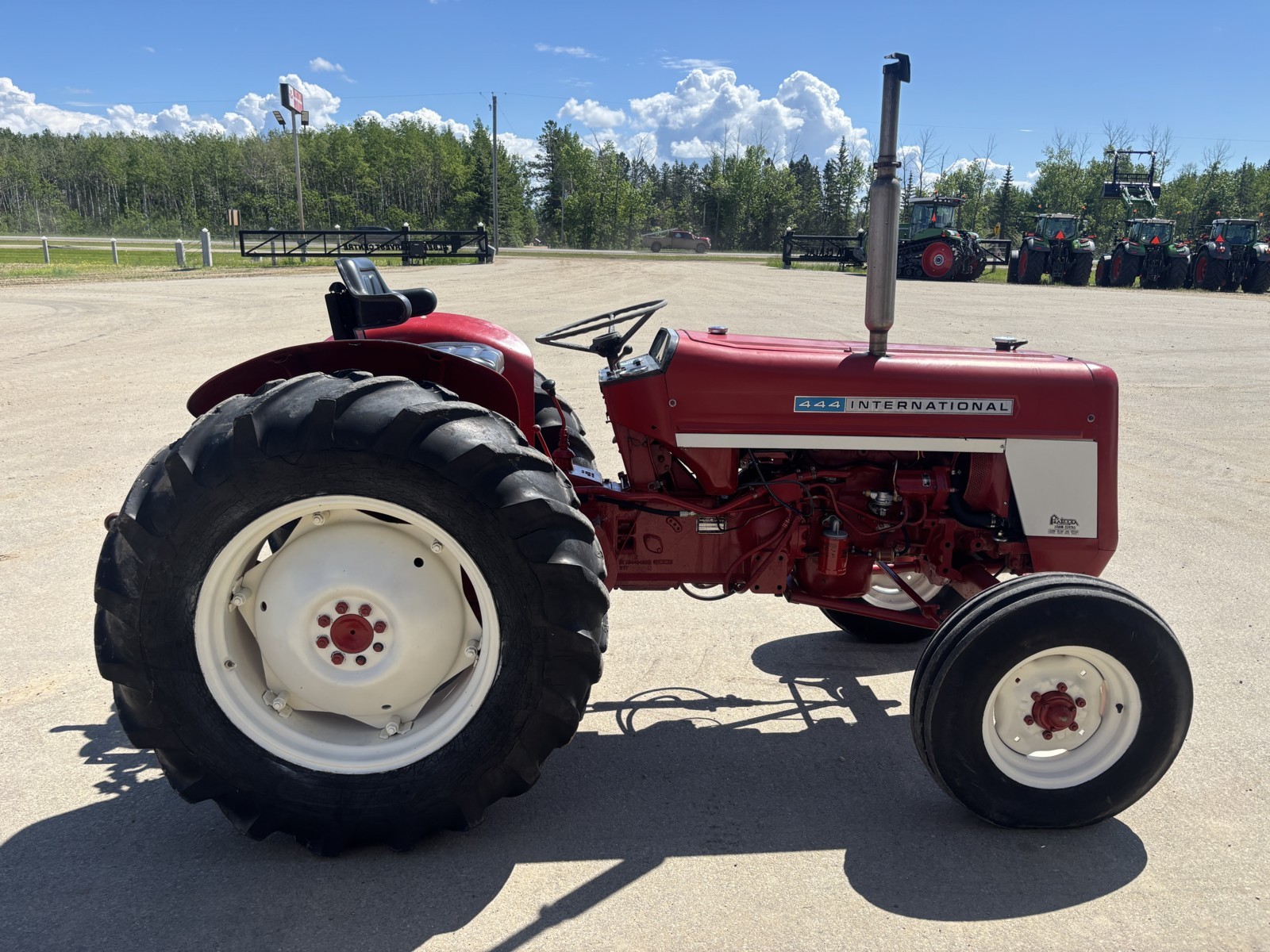 1968 International 444 Tractor
