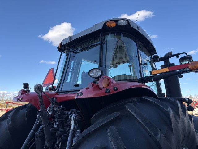 2017 Massey Ferguson 7726 Tractor