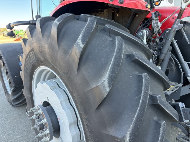 2017 Massey Ferguson 7726 Tractor