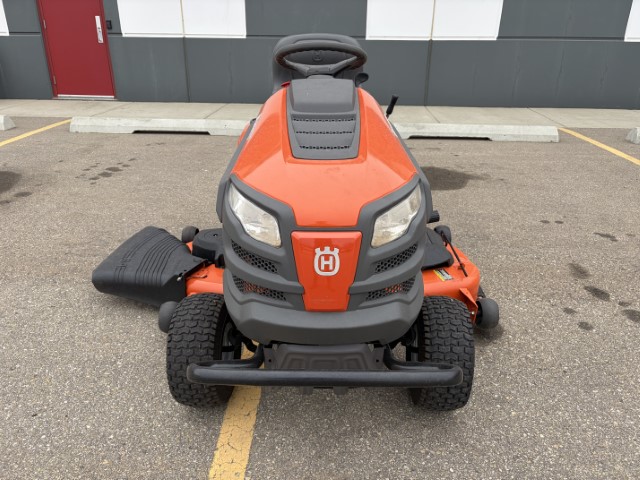 2023 Husqvarna YTH24K54 Mower/Riding