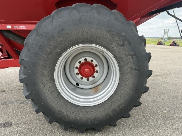 2021 Unverferth 1019 Grain Cart