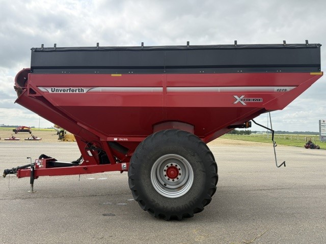 2021 Unverferth 1019 Grain Cart