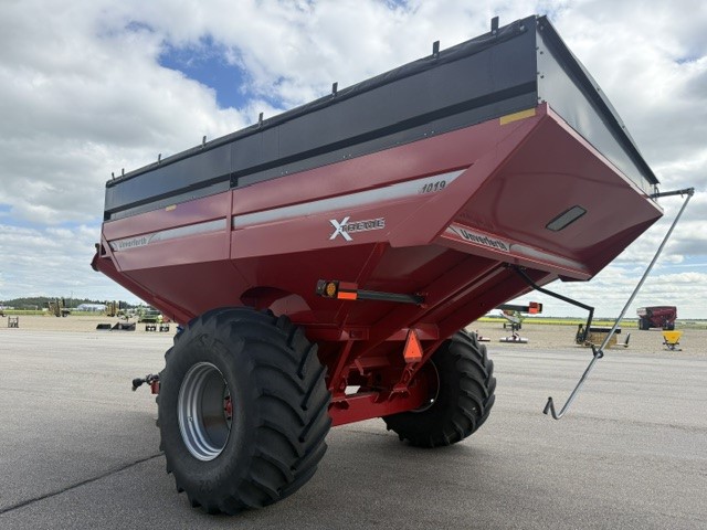 2019 Unverferth 1019 Grain Cart