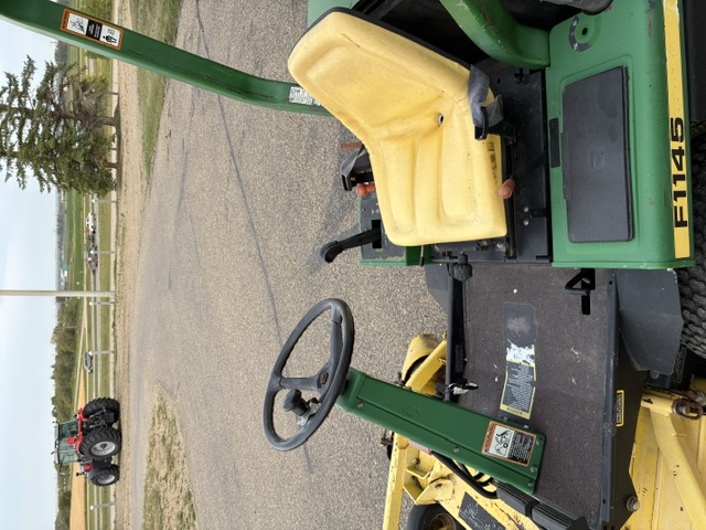 1996 John Deere F1145 Mower/Front Deck