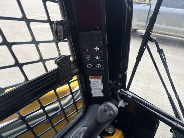 2023 Gehl RT165 Skid Steer Loader
