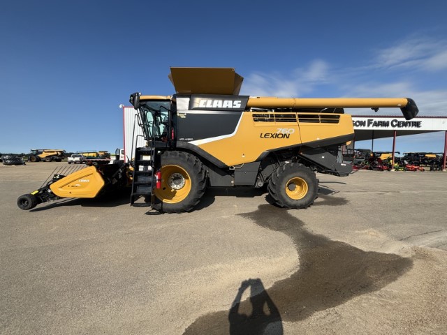 2016 CLAAS 760 Combine