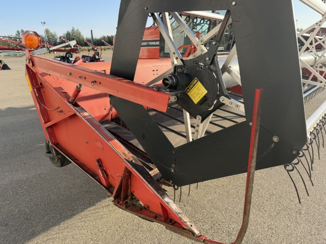 1999 Massey Ferguson 220II Windrower