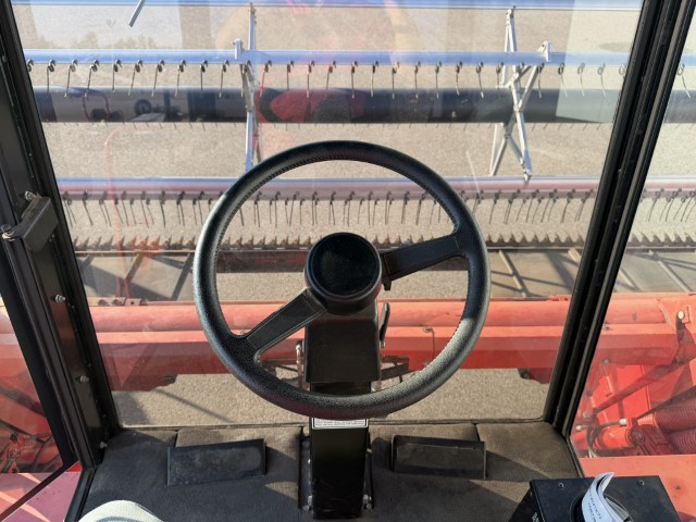 1999 Massey Ferguson 220II Windrower