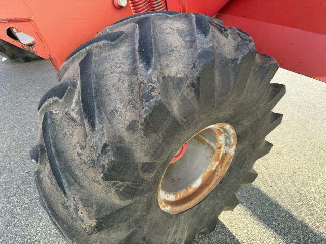 1999 Massey Ferguson 220II Windrower