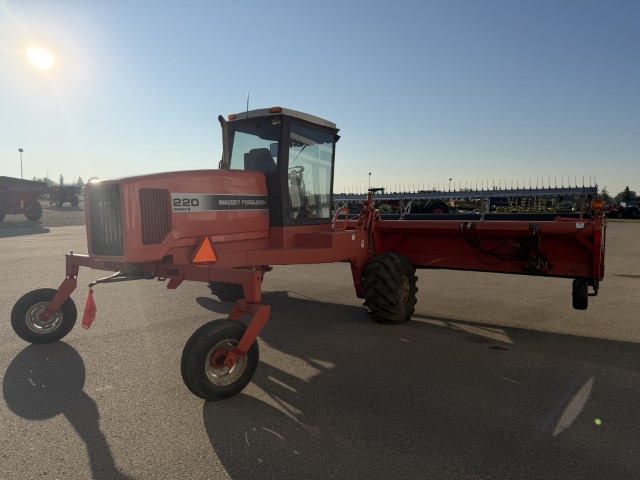 1999 Massey Ferguson 220II Windrower