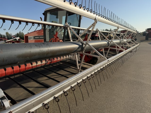 1999 Massey Ferguson 220II Windrower