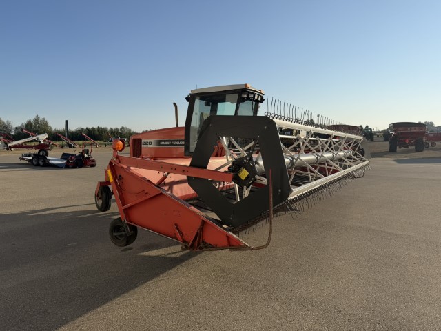 1999 Massey Ferguson 220II Windrower