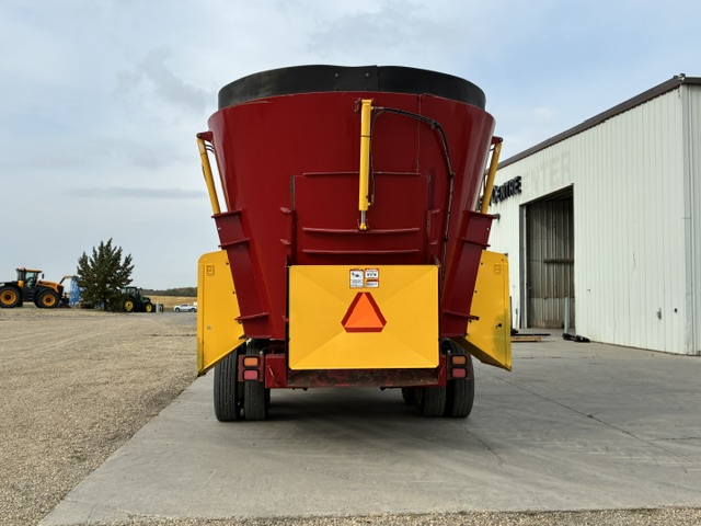 2021 Supreme 1500TR Vertical Feed Mixer