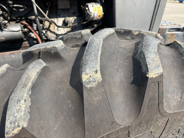 1984 AGCO White 2-155 Tractor