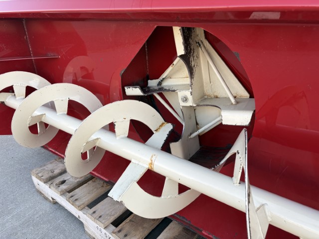 2011 Farm King Y840 Snow Blower