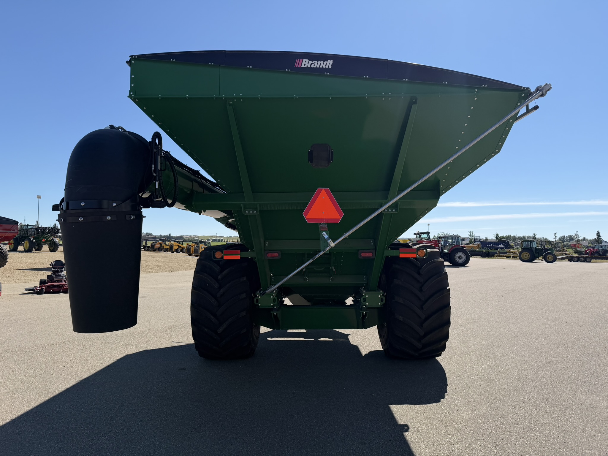 Brandt 1020XT Grain Cart