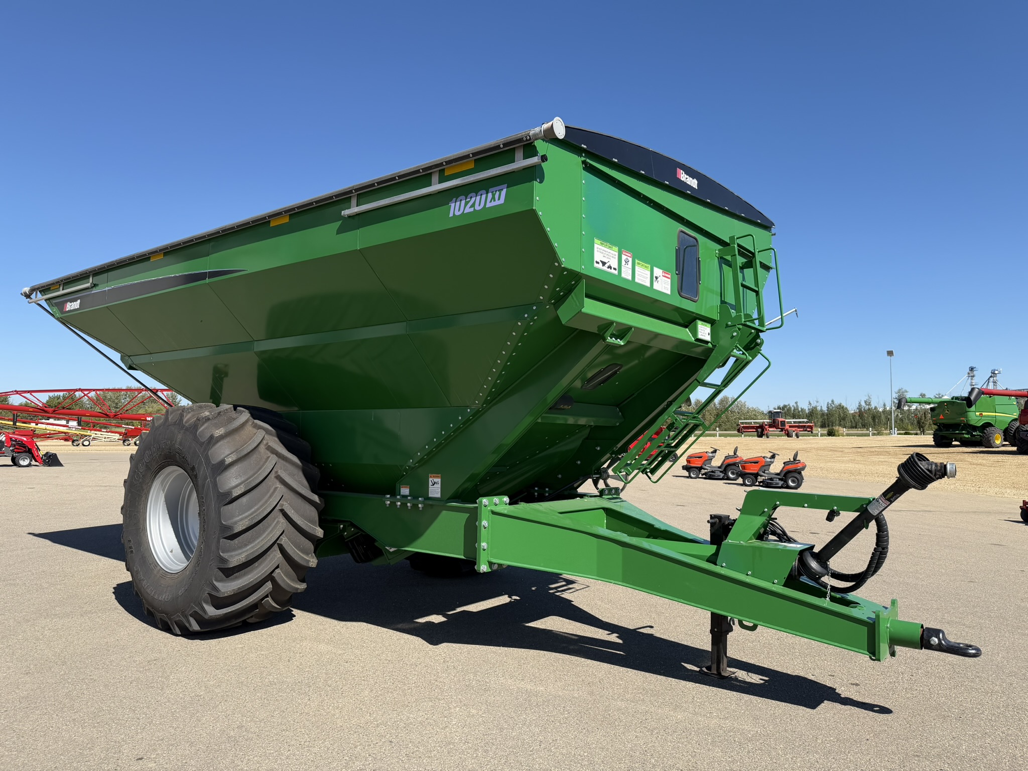 Brandt 1020XT Grain Cart