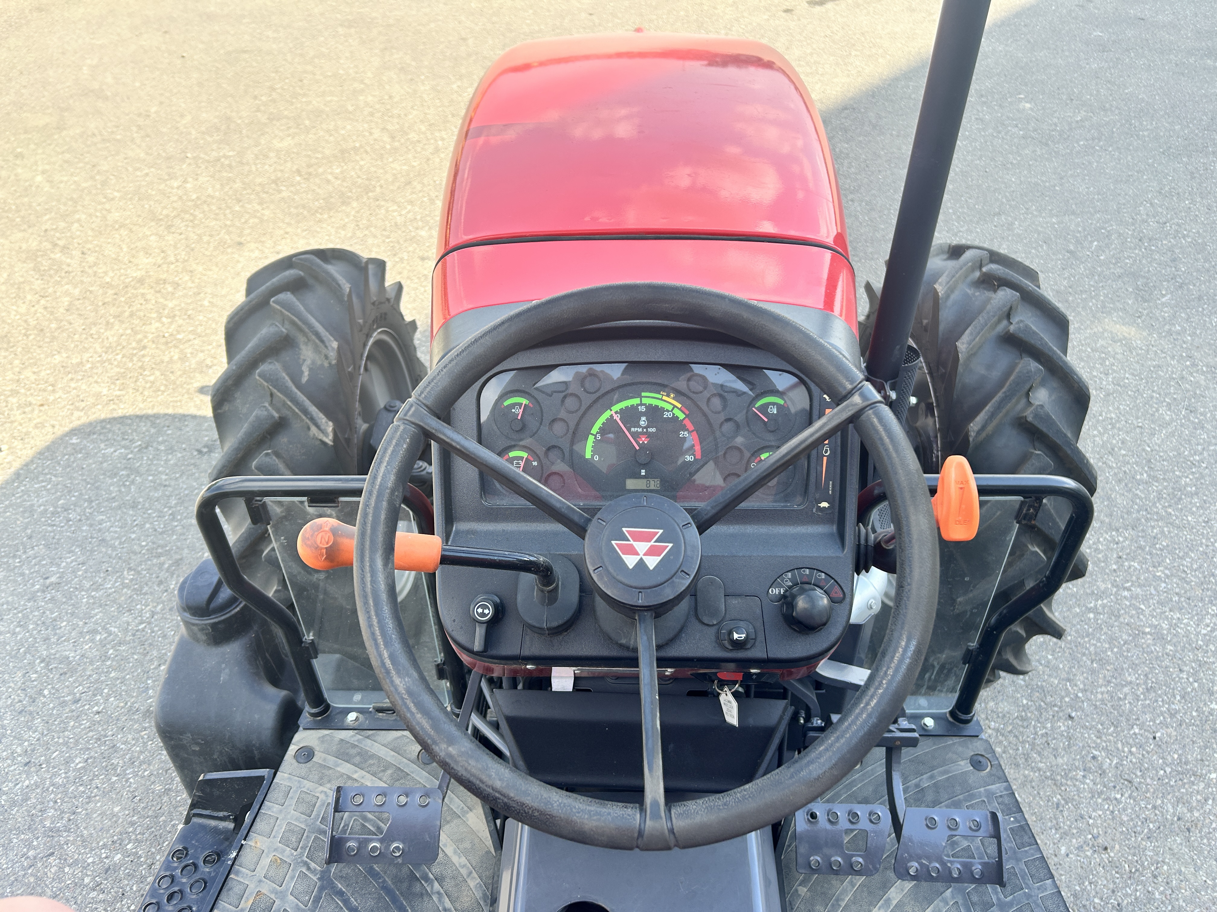 2023 Massey Ferguson 2607H Tractor