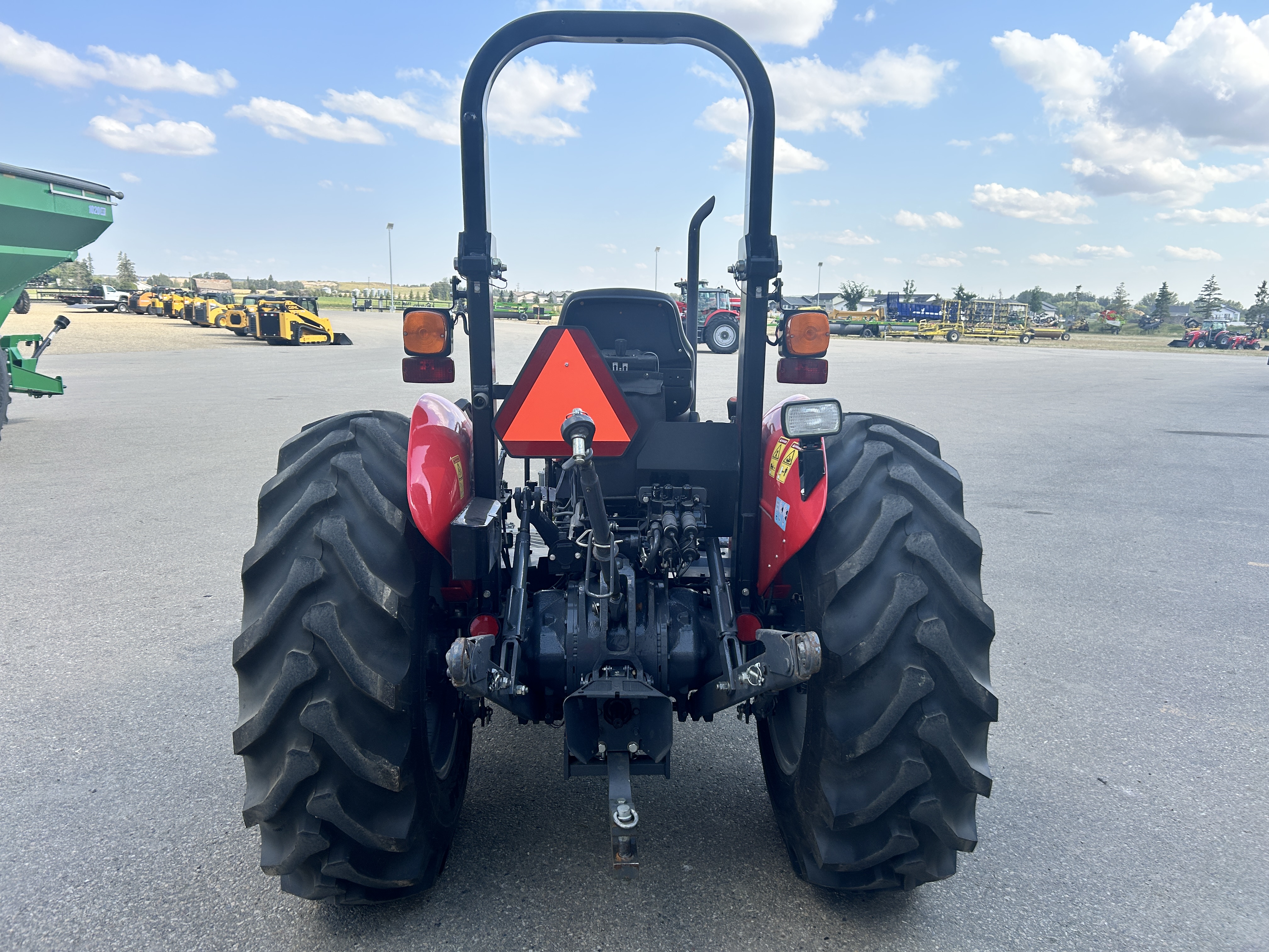 2023 Massey Ferguson 2607H Tractor