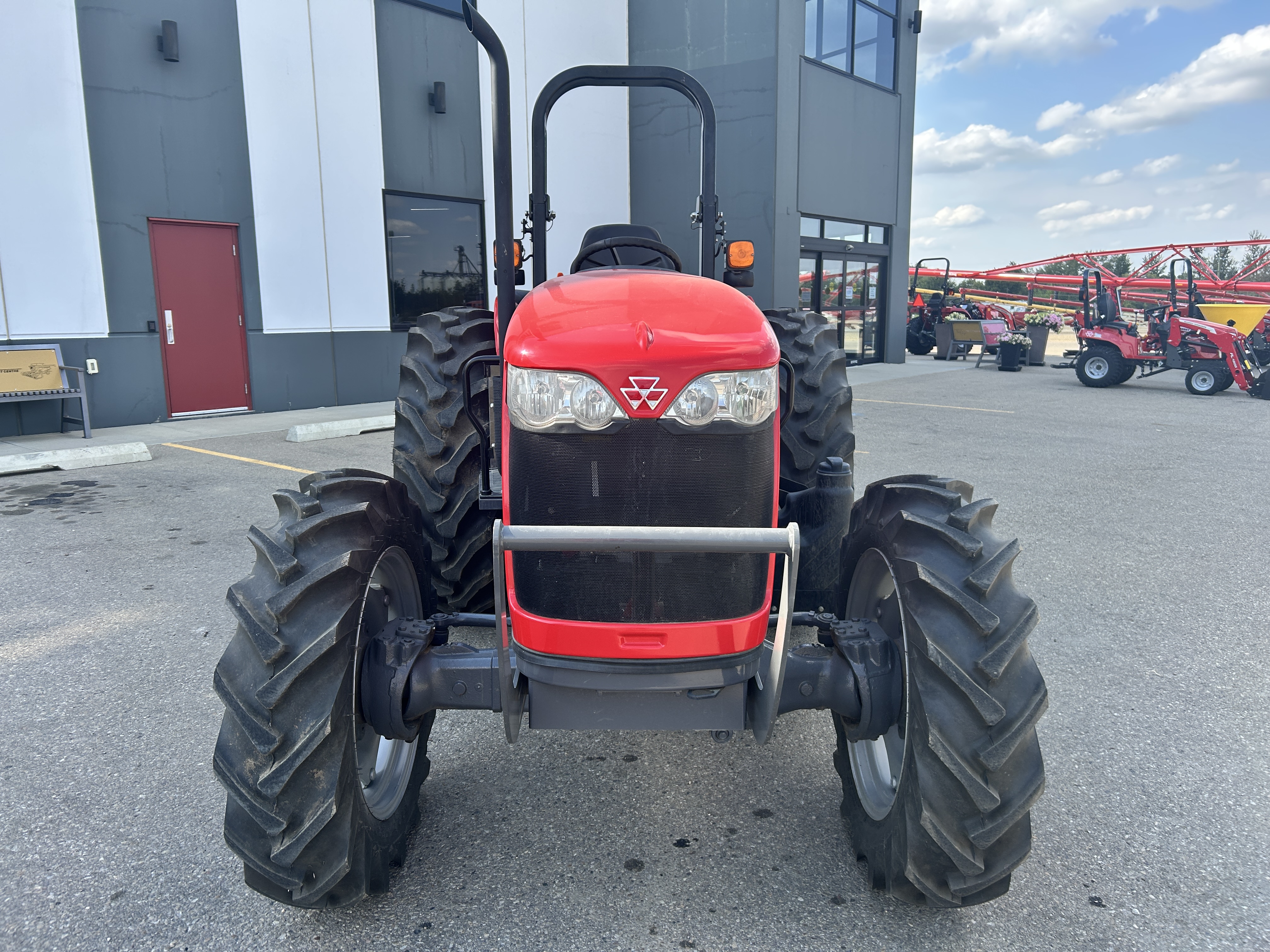 2023 Massey Ferguson 2607H Tractor