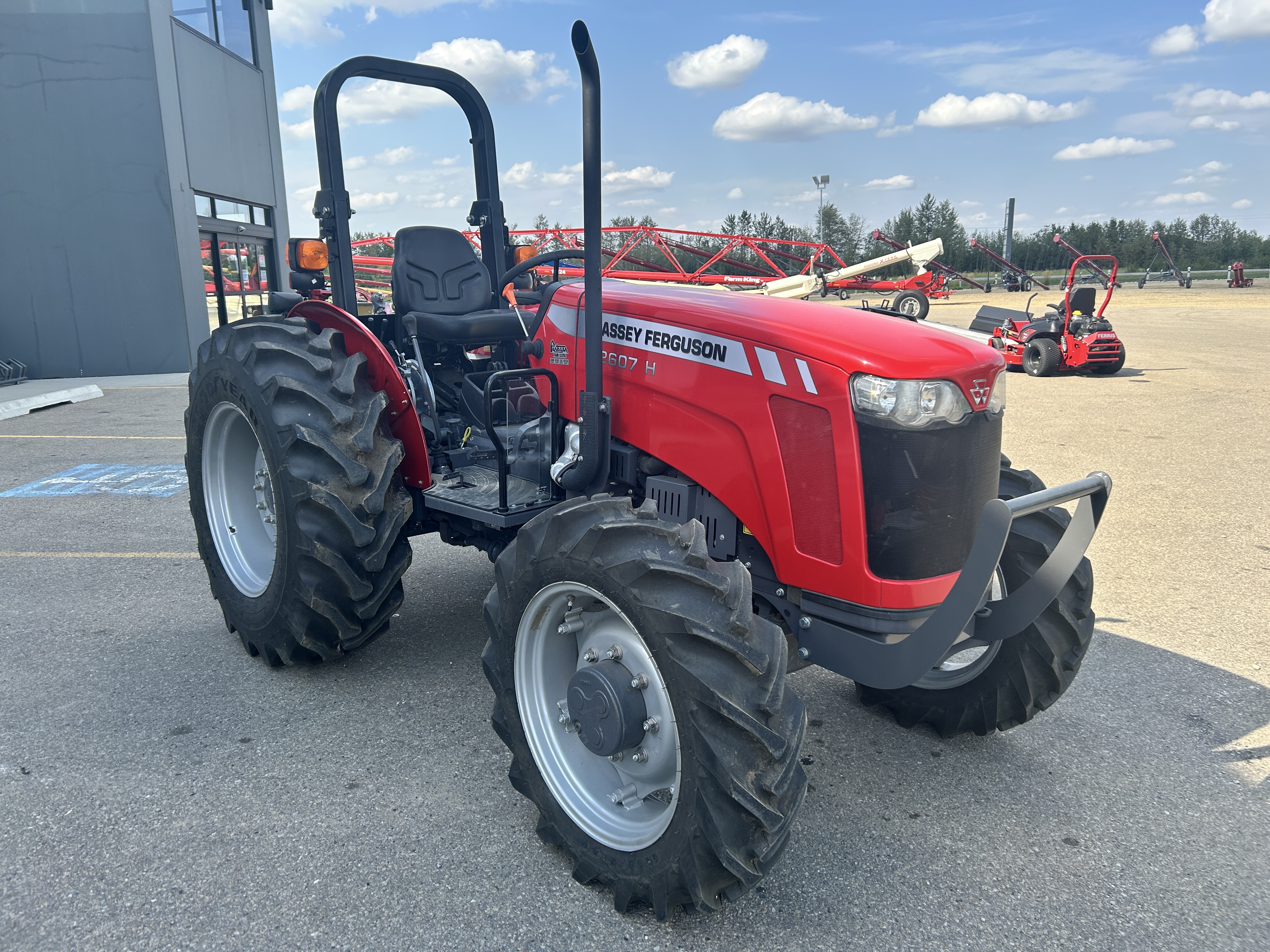 2023 Massey Ferguson 2607H Tractor