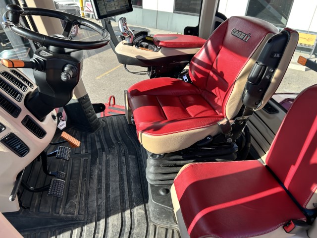 2021 Case IH Steiger 620 Quadtrac Tractor