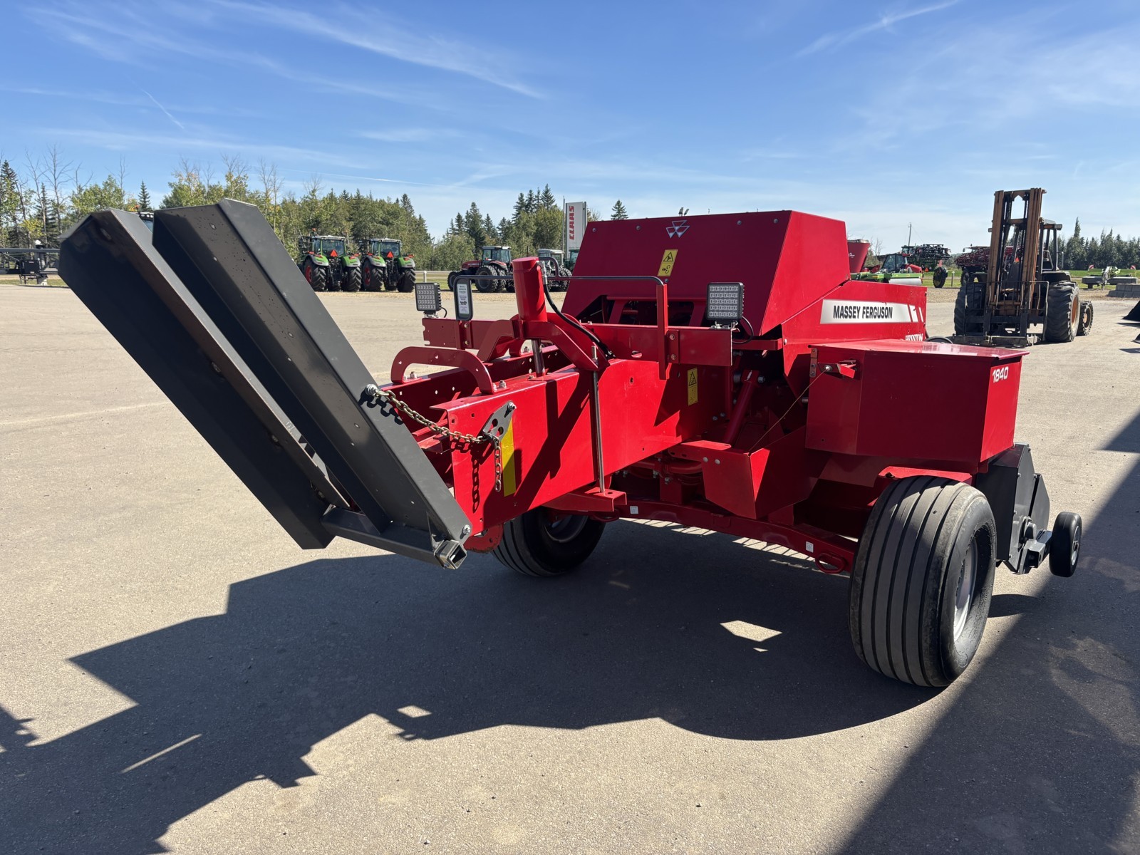 2018 Massey Ferguson 1840 Baler/Square