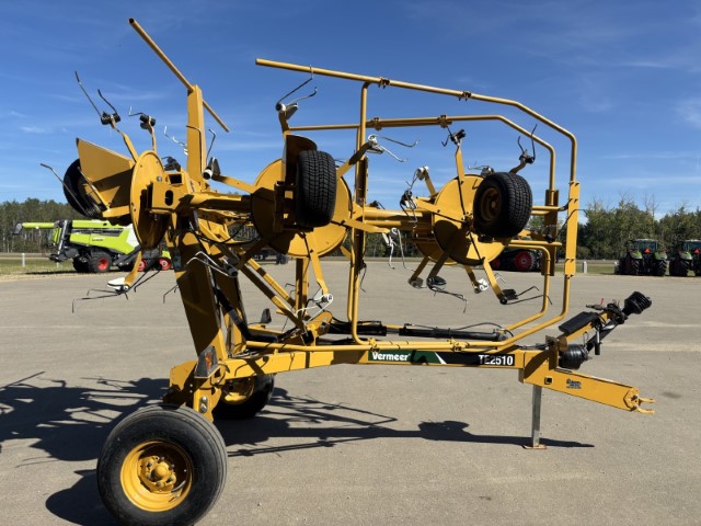 2021 Vermeer TE2510 Tedder
