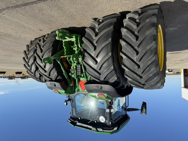 2023 John Deere 8R 310 Tractor