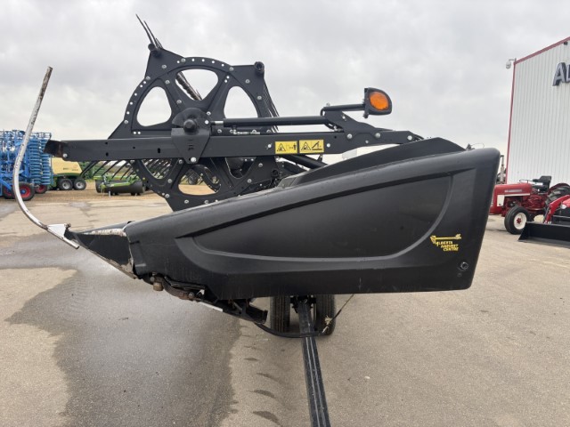 2018 MacDon FD75-35 Header Combine