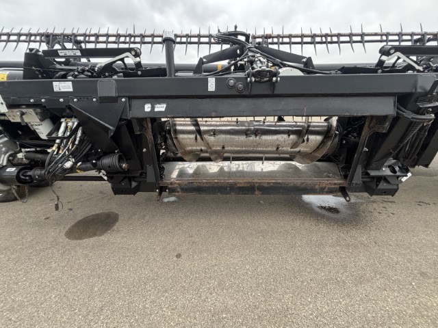 2018 MacDon FD75-35 Header Combine