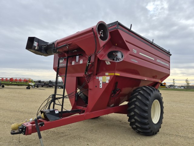2011 J&M 750 Grain Cart