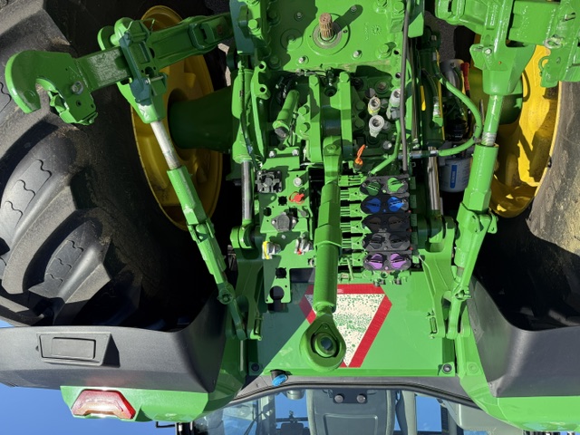 2024 John Deere 7R 290 Tractor