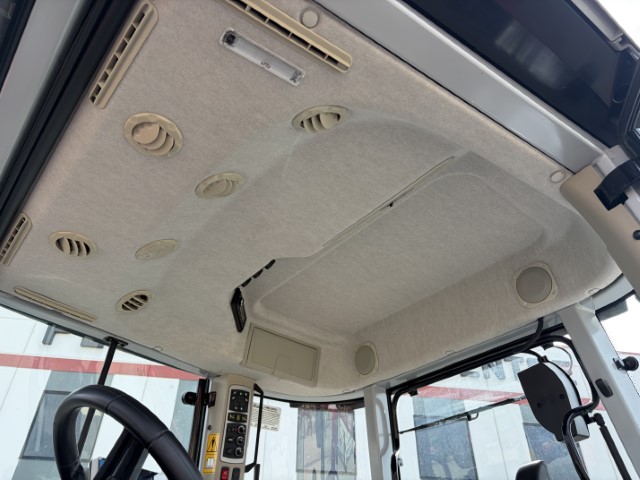 2022 Massey Ferguson 5S.135 Deluxe Tractor