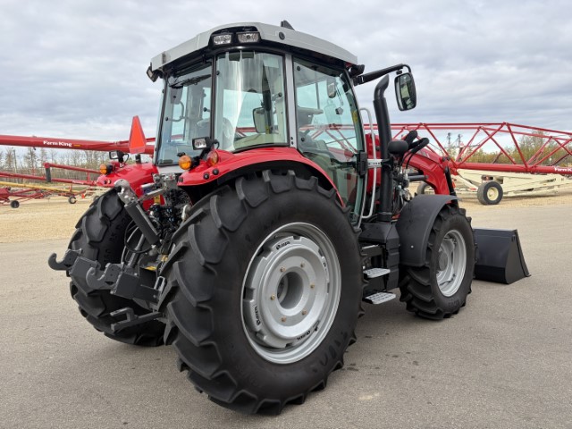 2022 Massey Ferguson 5S.135 Deluxe Tractor