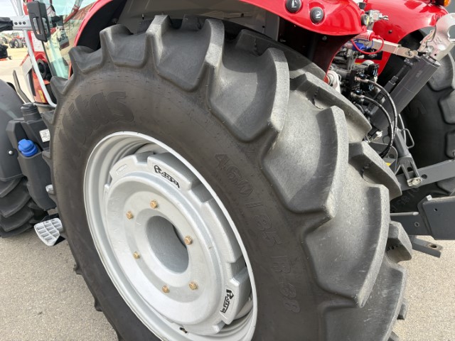 2022 Massey Ferguson 5S.135 Deluxe Tractor