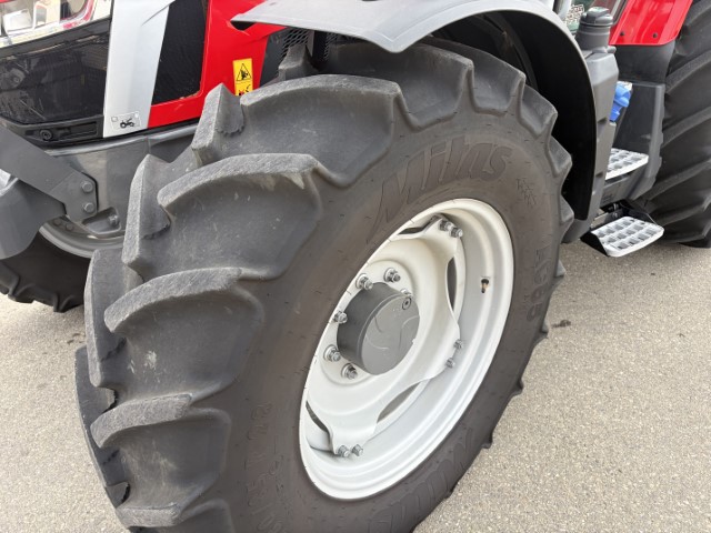 2022 Massey Ferguson 5S.135 Deluxe Tractor