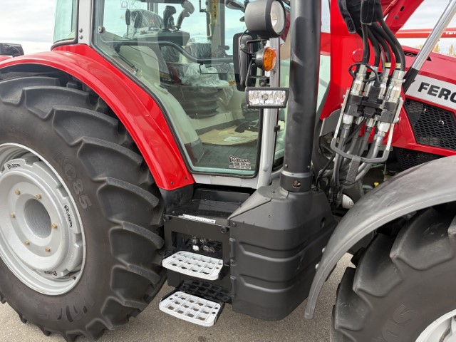2022 Massey Ferguson 5S.135 Deluxe Tractor