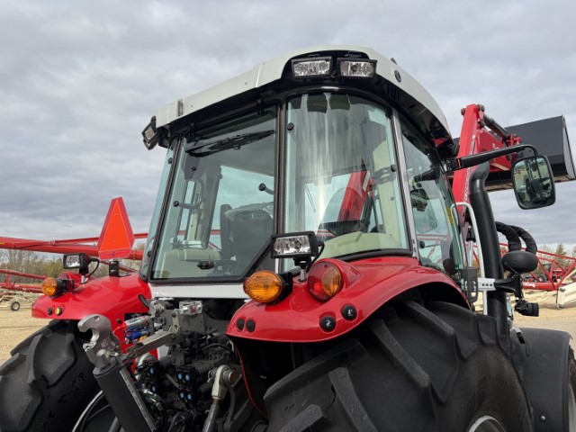 2022 Massey Ferguson 5S.135 Deluxe Tractor