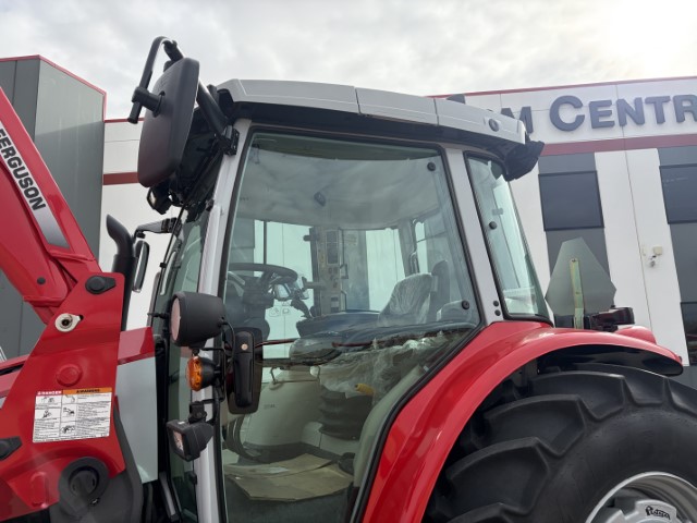 2022 Massey Ferguson 5S.135 Deluxe Tractor