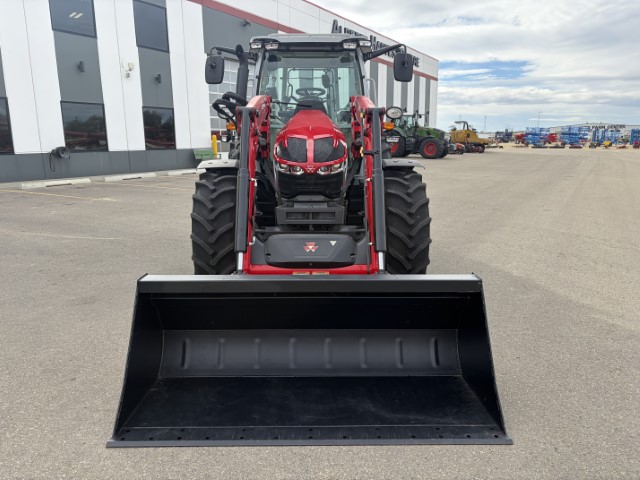 2022 Massey Ferguson 5S.135 Deluxe Tractor