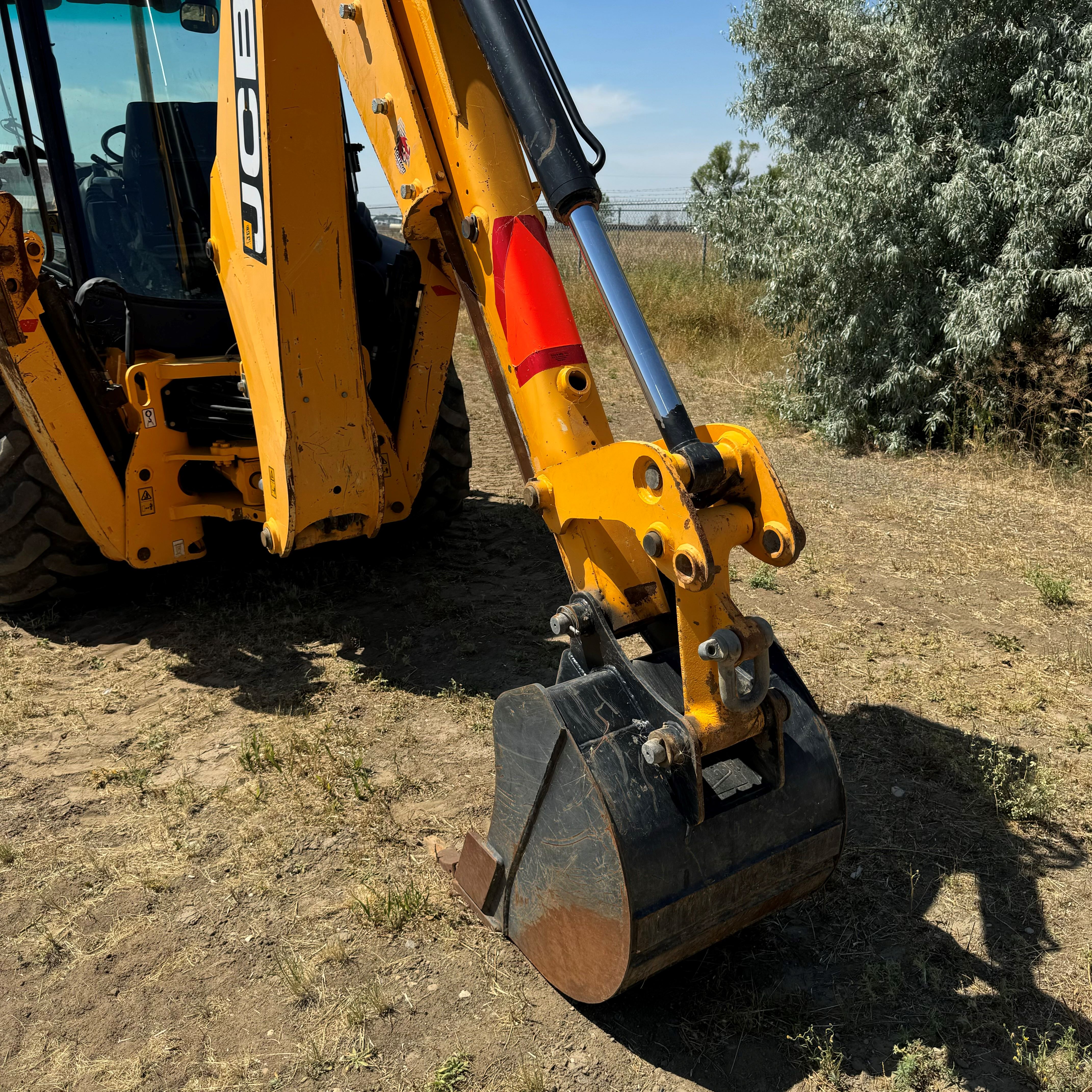 2014 JCB 3CX Tractor Loader Backhoe