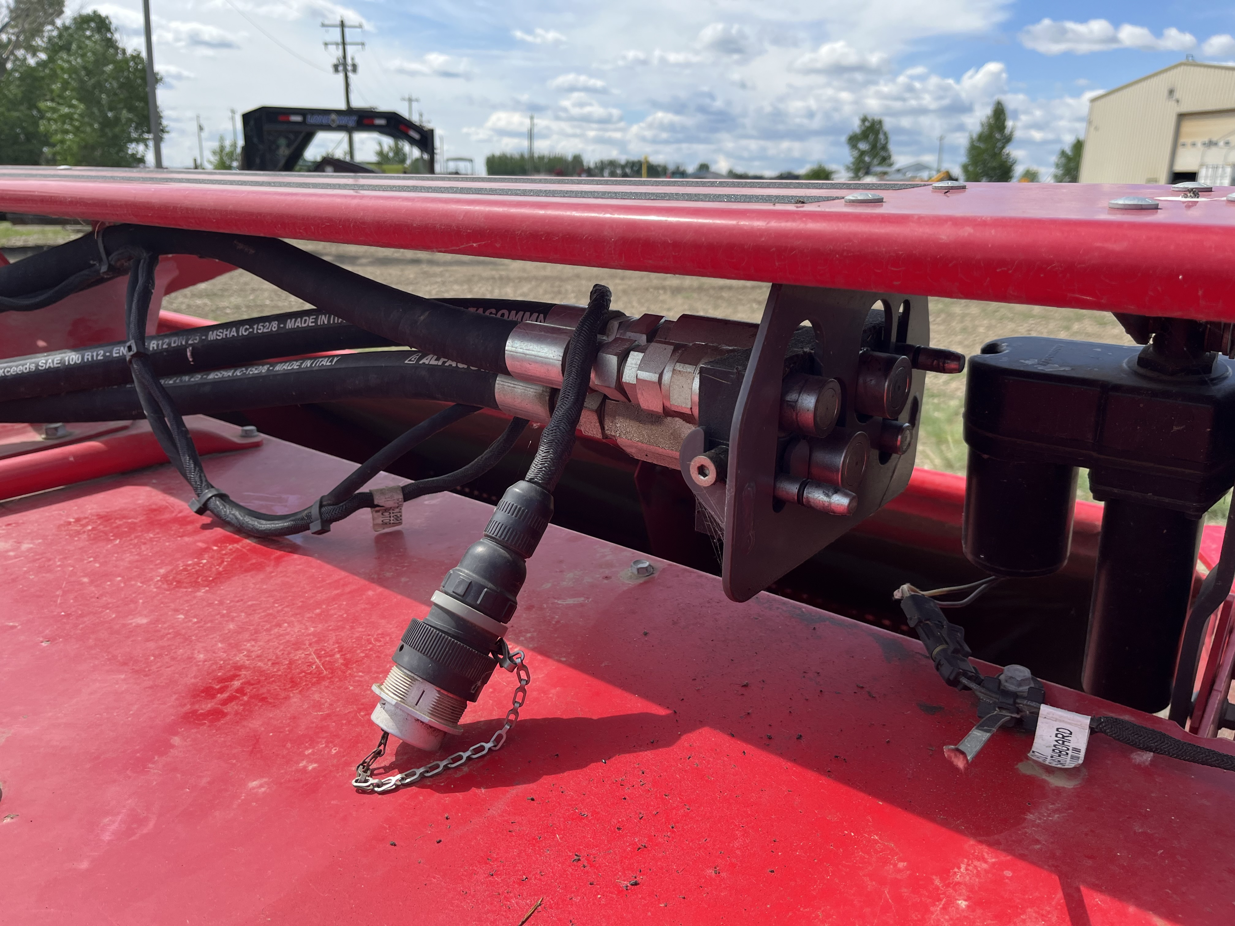 2018 Massey Ferguson 9296 Windrower Disc Header
