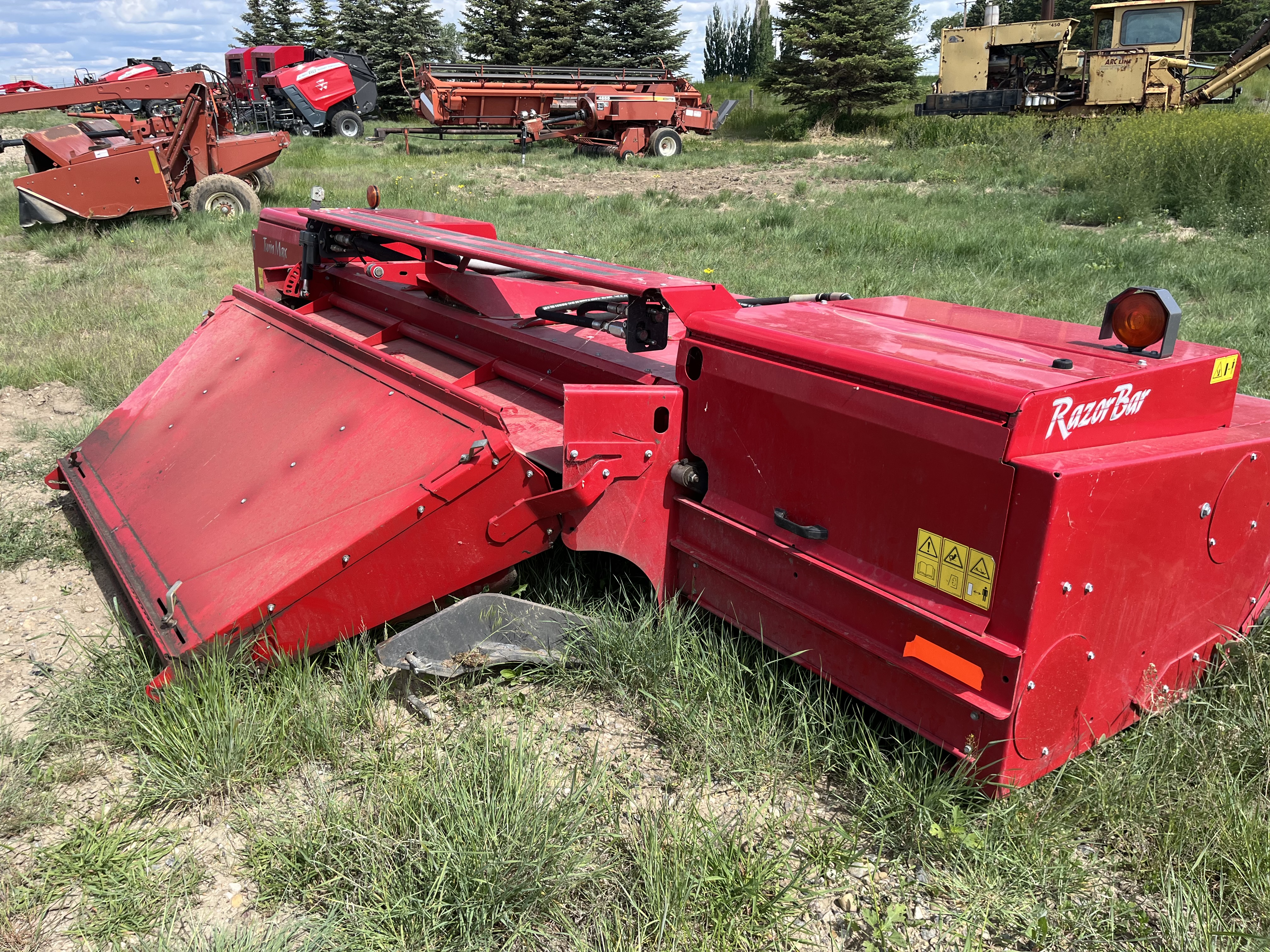 2018 Massey Ferguson 9296 Windrower Disc Header