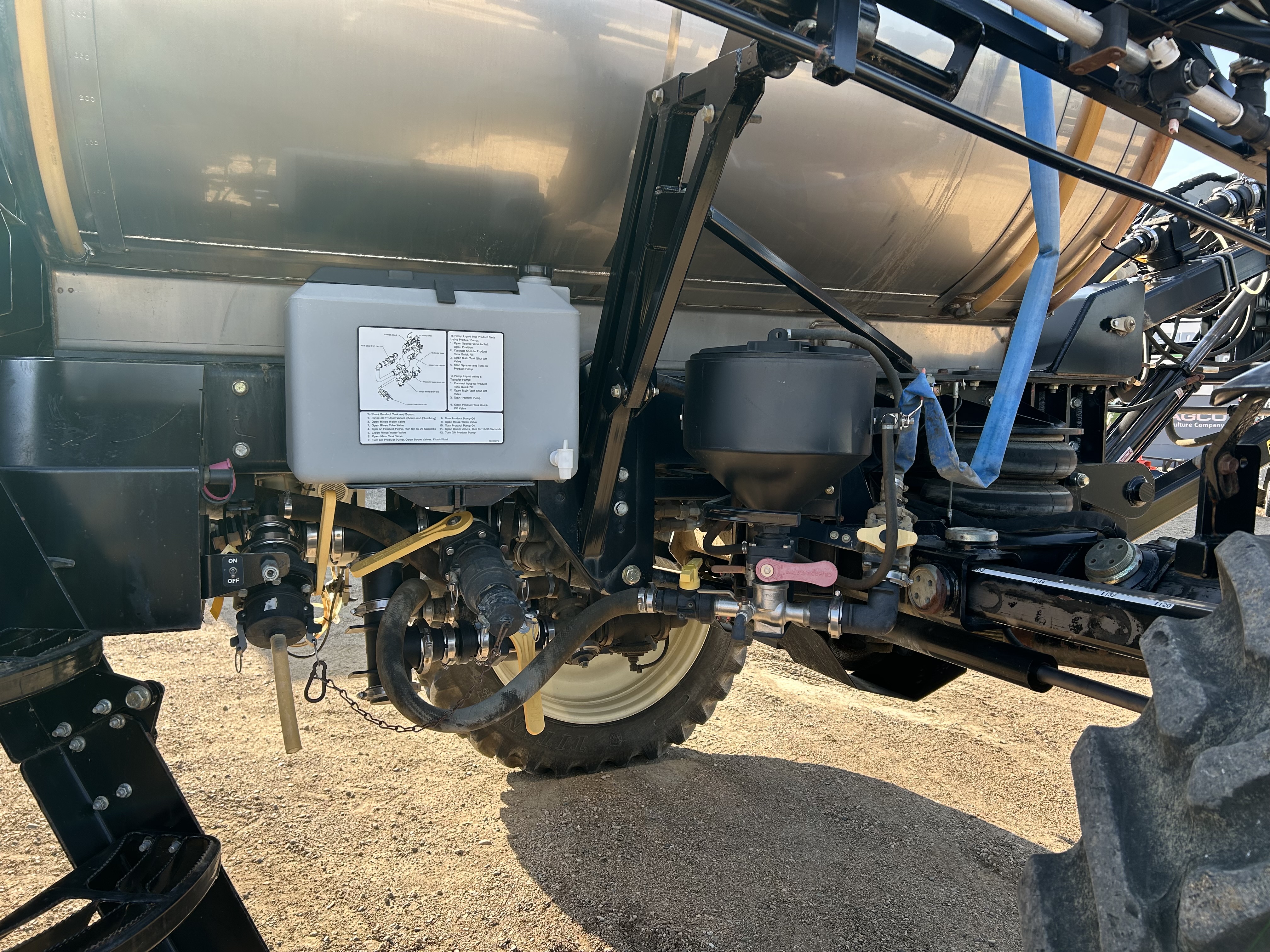 2011 Versatile SX275 Sprayer/High Clearance