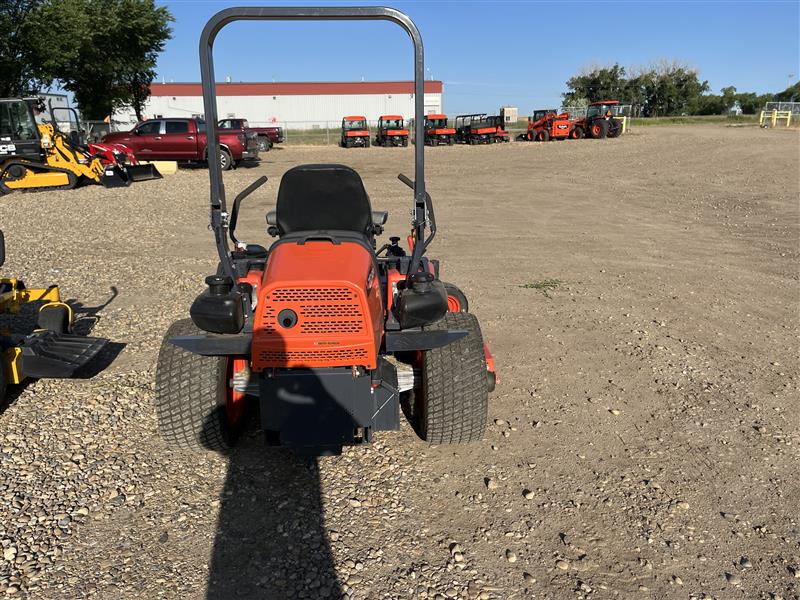 2021 Kubota ZD1211 Mower/Zero Turn