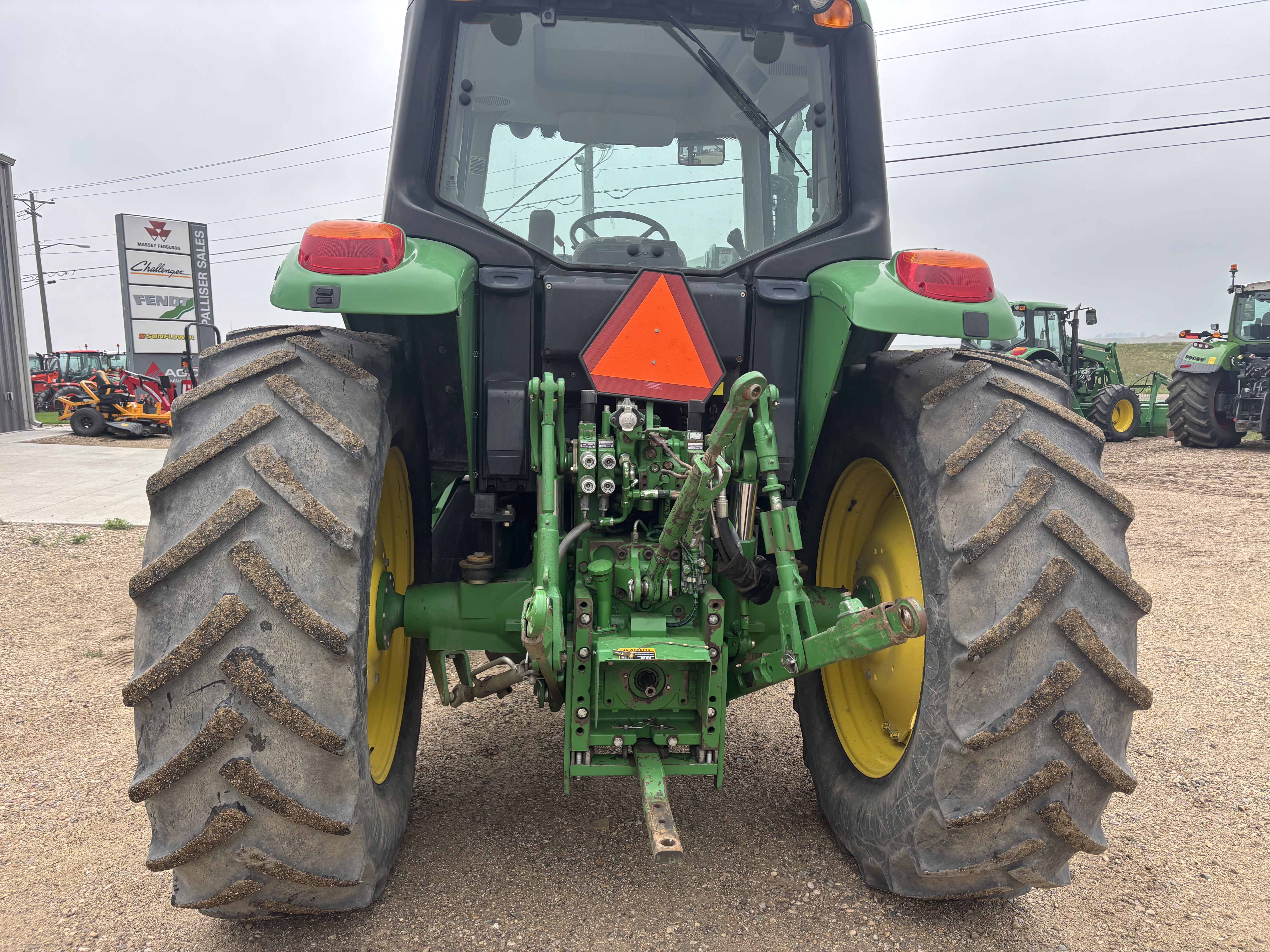 John Deere 7230 Cab Tractor